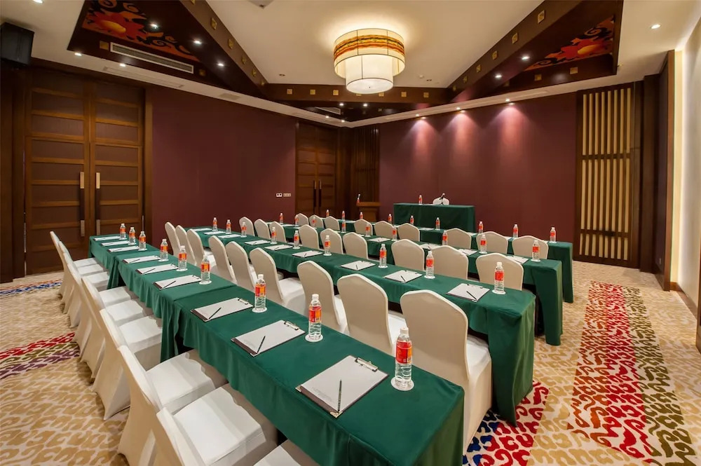 St.Potala Hotel