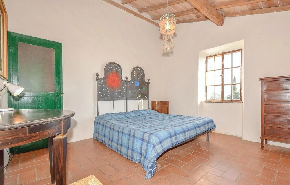 Casa Pereti