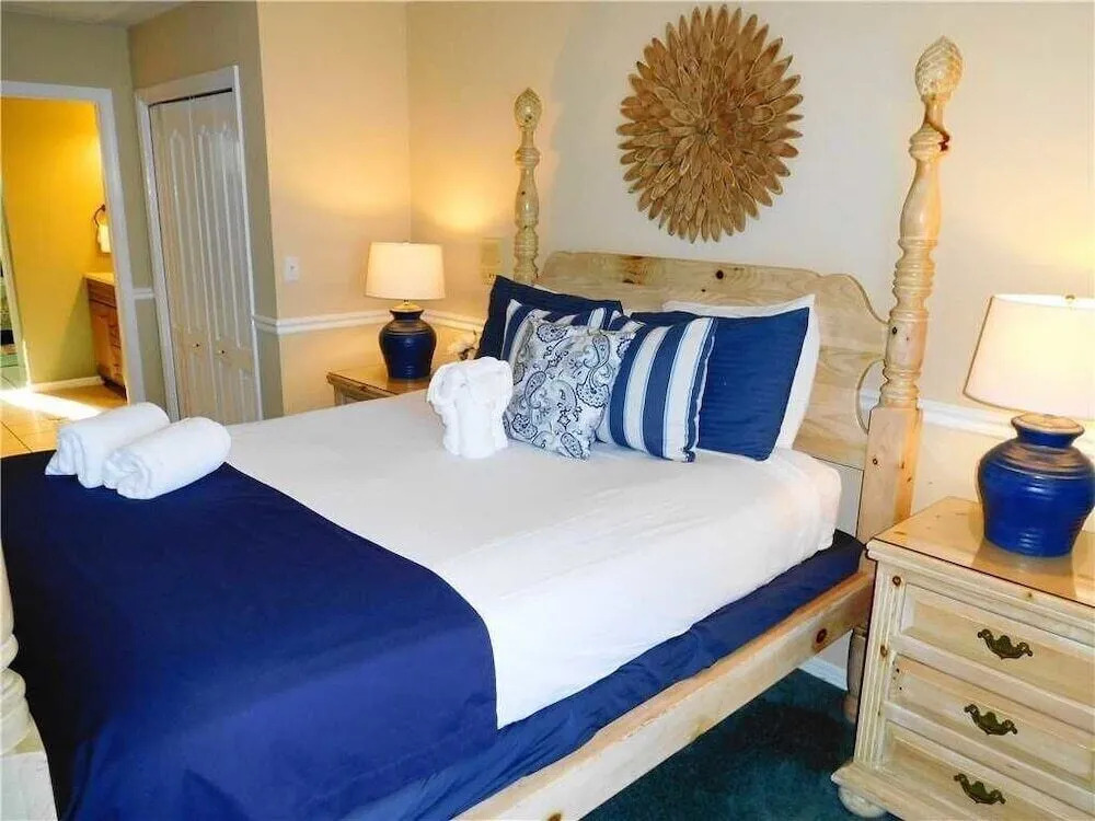 5195 Beachwalk - 3 Br Villa