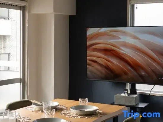 Shinjuku | Maximum 8ppl | Double×2 King×2 | 3-minute walk from the station | 42sqm private | 701