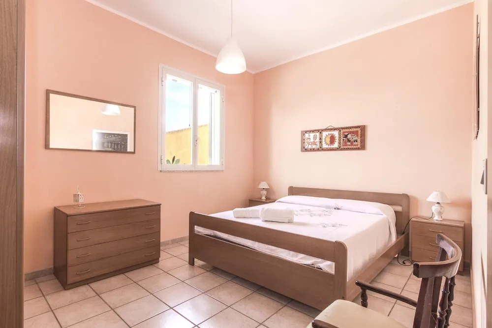 House With 3 Bedrooms in Pozzallo, With Wonderful sea View and Furnish