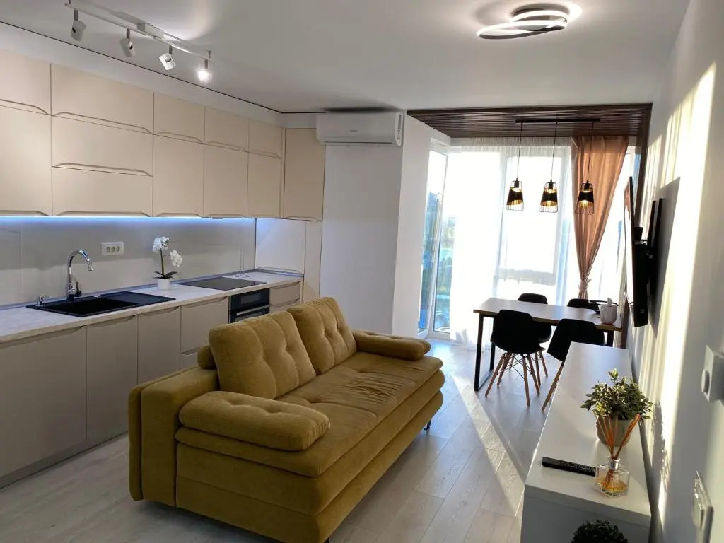 11th Floor Luxury Residence