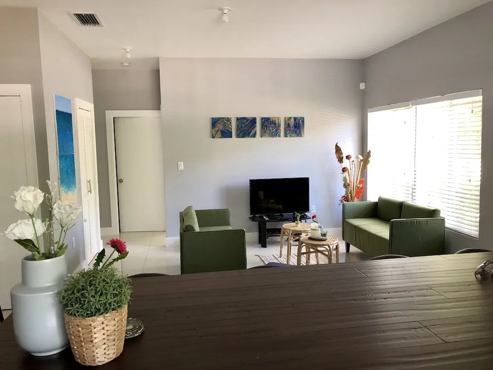 Entire house in Miami Shores