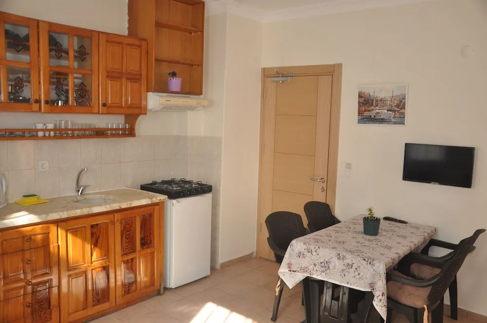 Dalyando Hotel