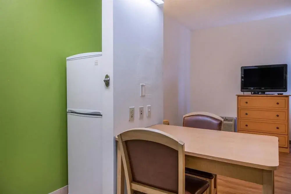 OYO Townhouse Sulphur, la Extended Stay