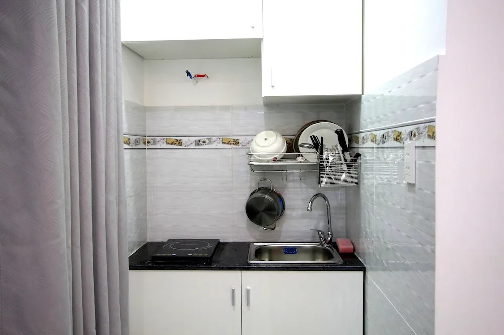 Smiley Apartment 9