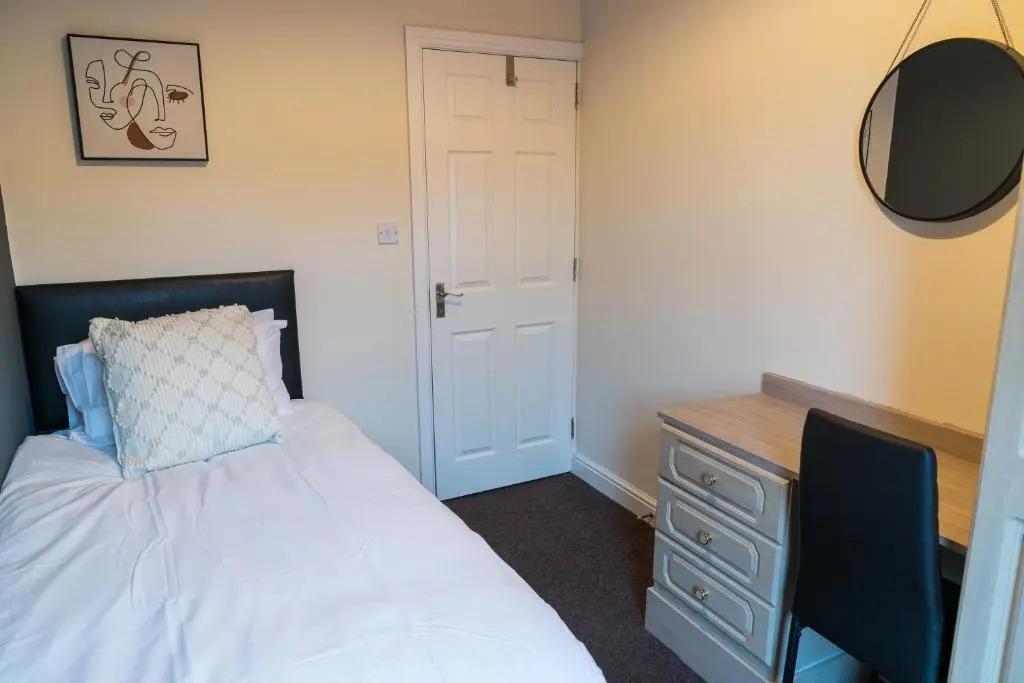 Cosy Home Bolton by Prime Stay