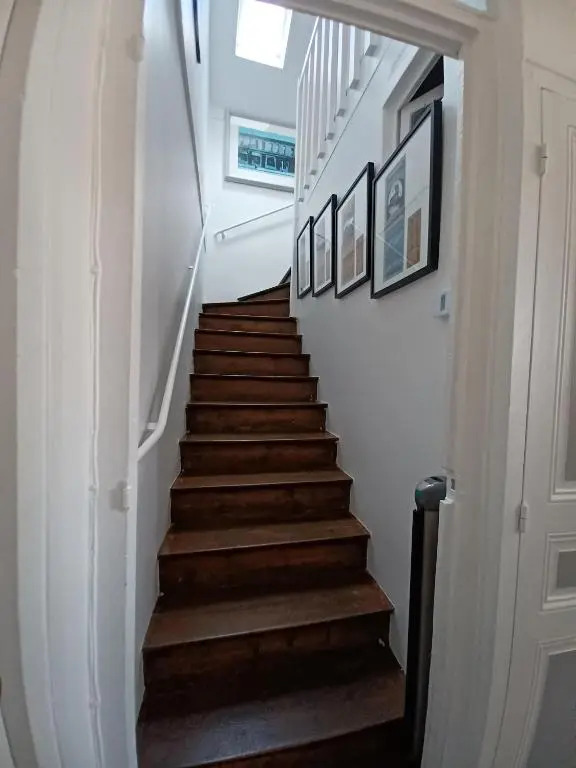 The White & Red House