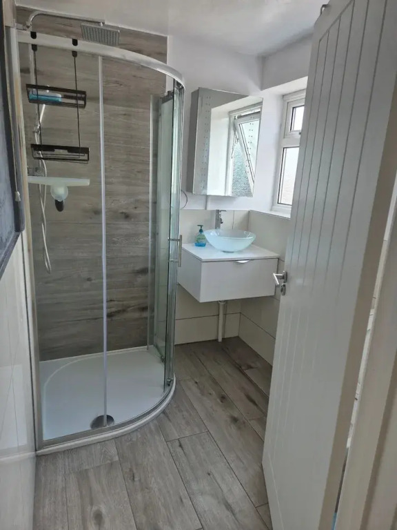 Charming Borehamwood Apartment With 2 Bedrooms