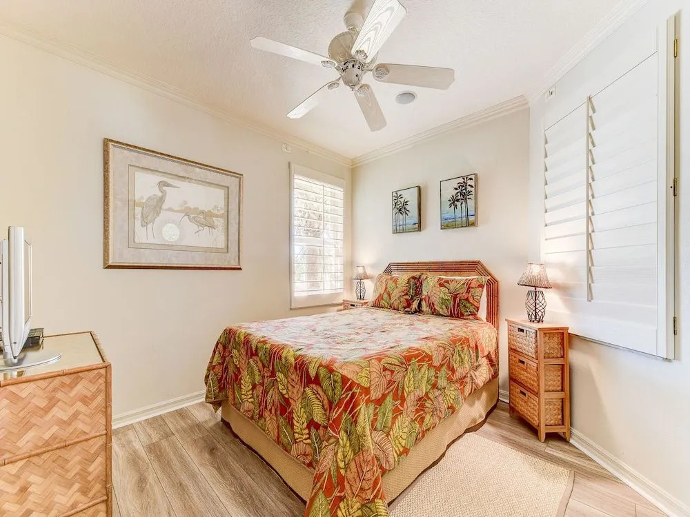 South Beach Club 205 by Distinctive Beach Rentals