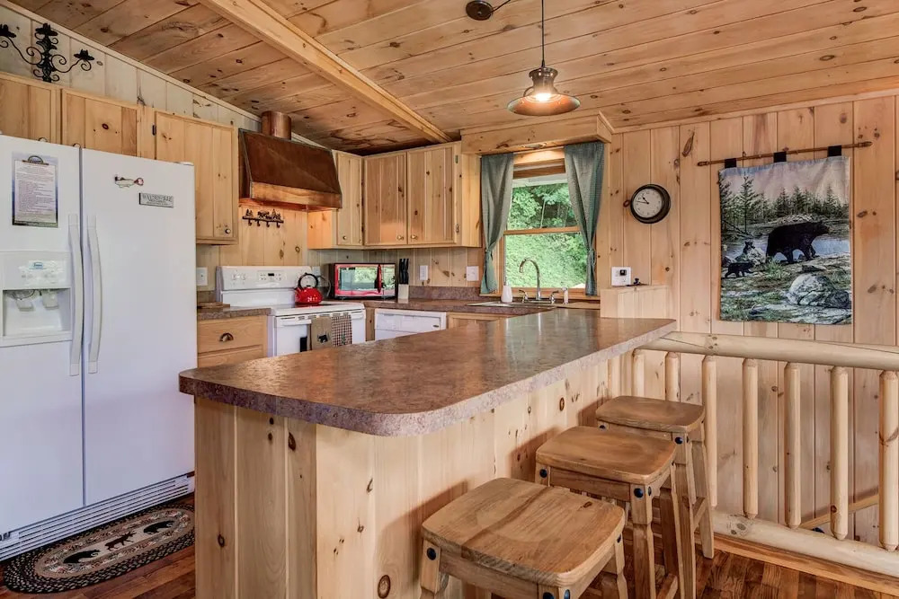 Treehouse Falls - 2 Br Home
