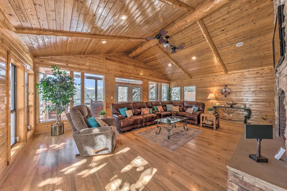 Spacious Ruidoso Home w/ Hot Tub & Fireplaces
