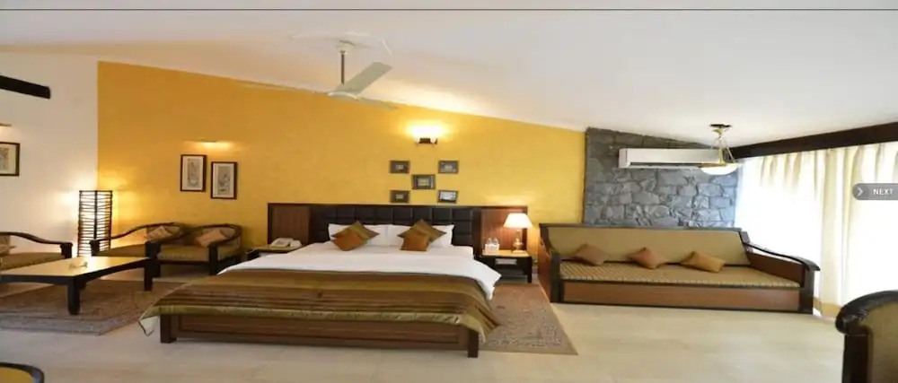 Hotel Raj Hans, Faridabad
