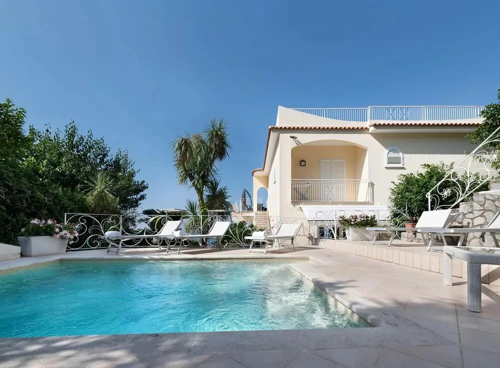 Villa With Panoramic Vesuvius And Sorrento Views With Private Pool