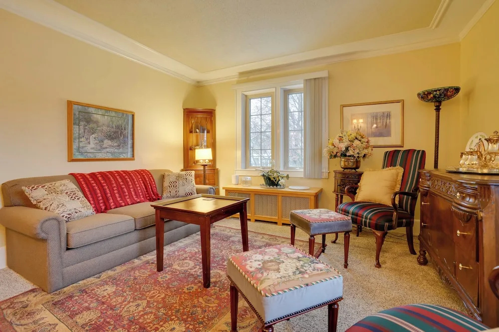 Grand Multi-unit Estate: 2 Mi to Dtwn Minneapolis