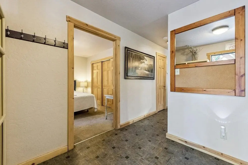 750 Stanford Avenue 3 Bedroom Cabin by RedAwning
