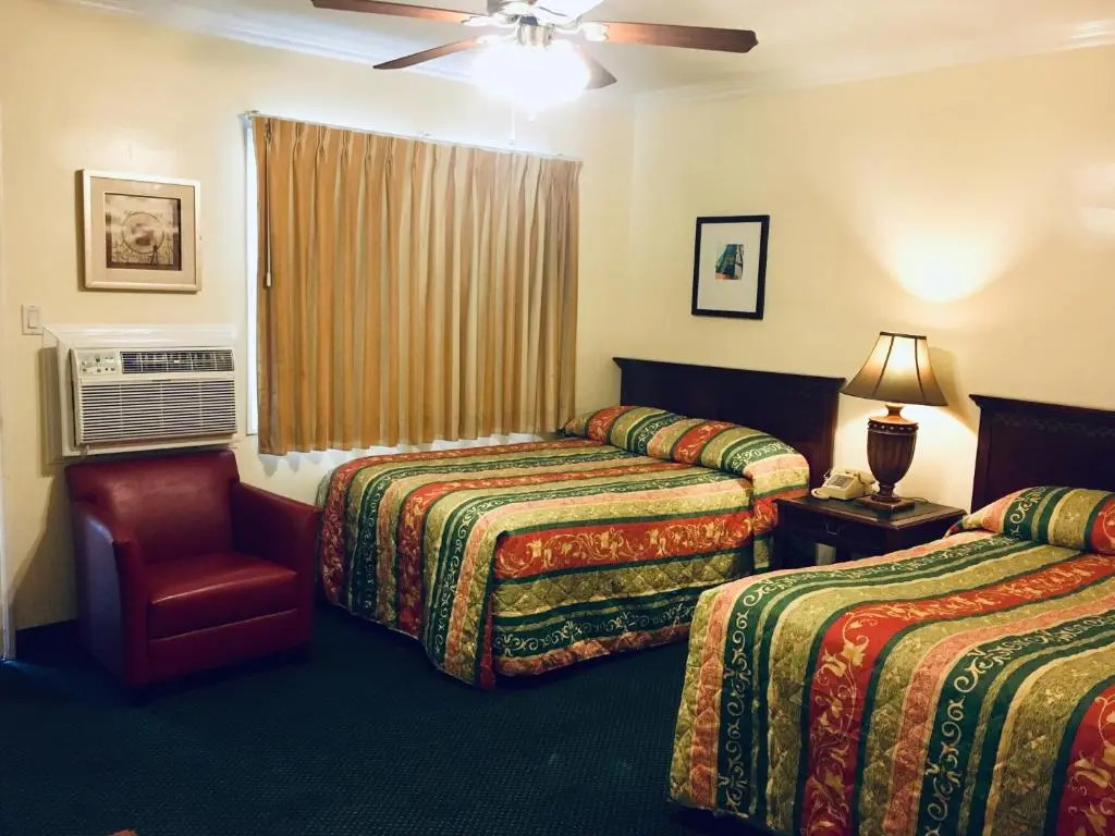 Los Feliz Hotel