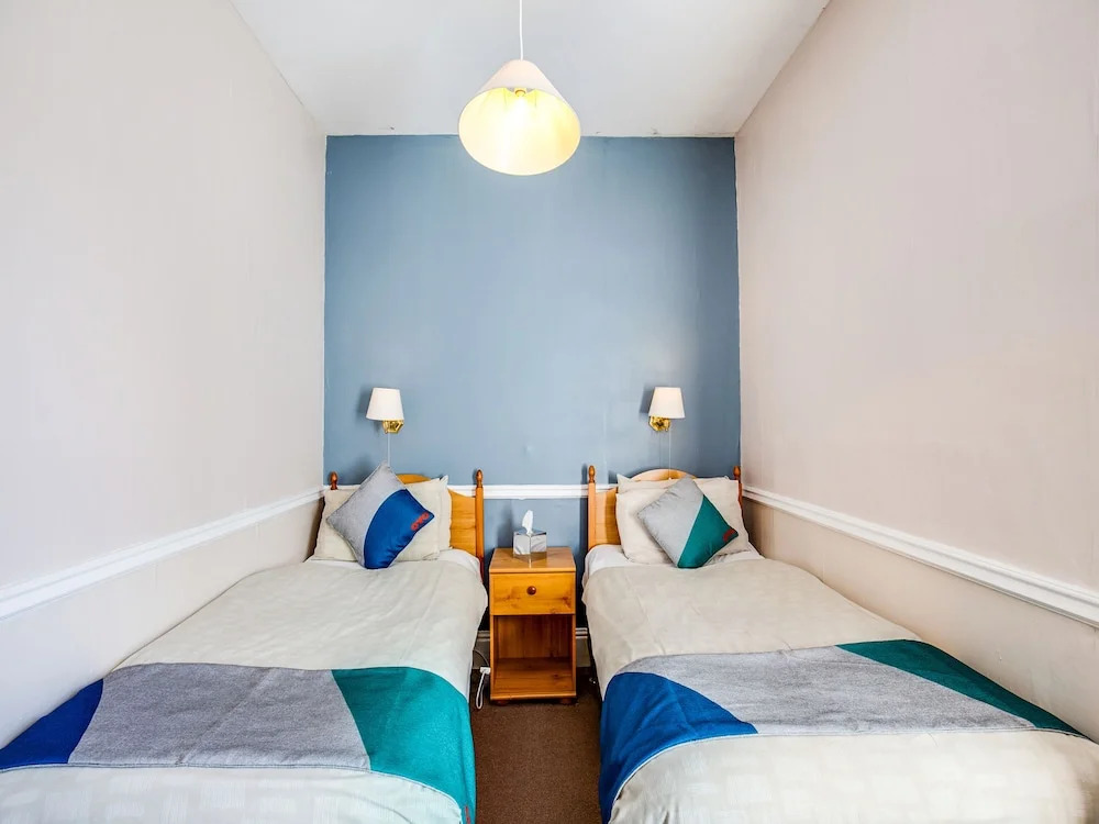 The Richmond Arms Hotel by OYO