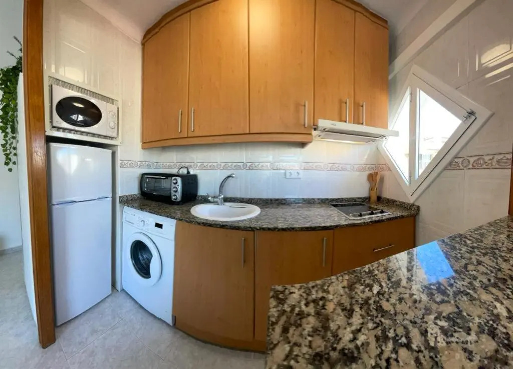 Apartamento, vistas frontales al mar a 30 segundos de de la playa