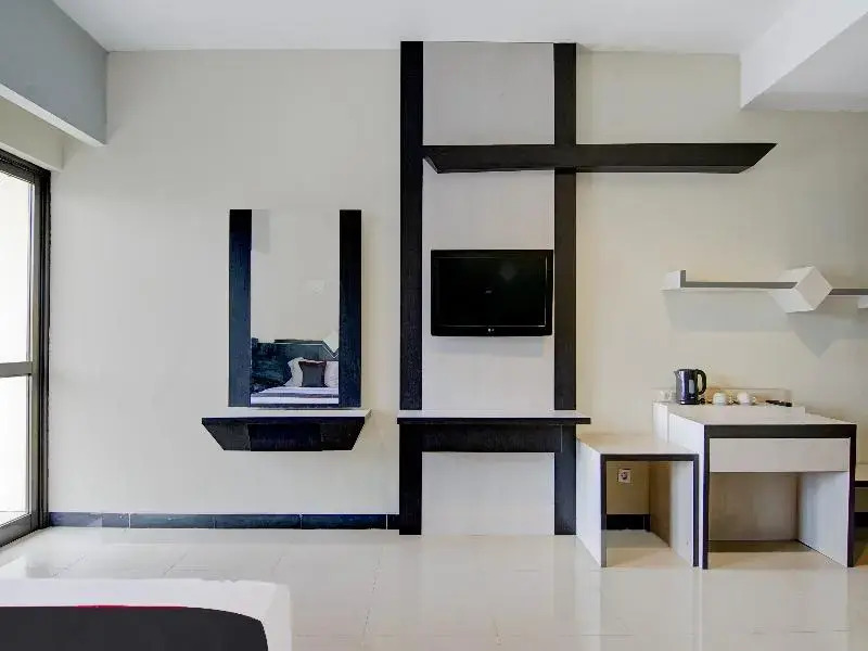 Townhouse Oak Pekanbaru near Mall Pekanbaru formerly Hotel Grand Sahara