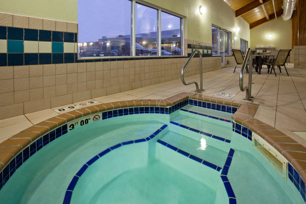 Holiday Inn Express & Suites Aberdeen by IHG