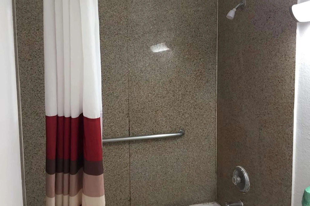 Travelodge by Wyndham San Antonio Lackland AFB North