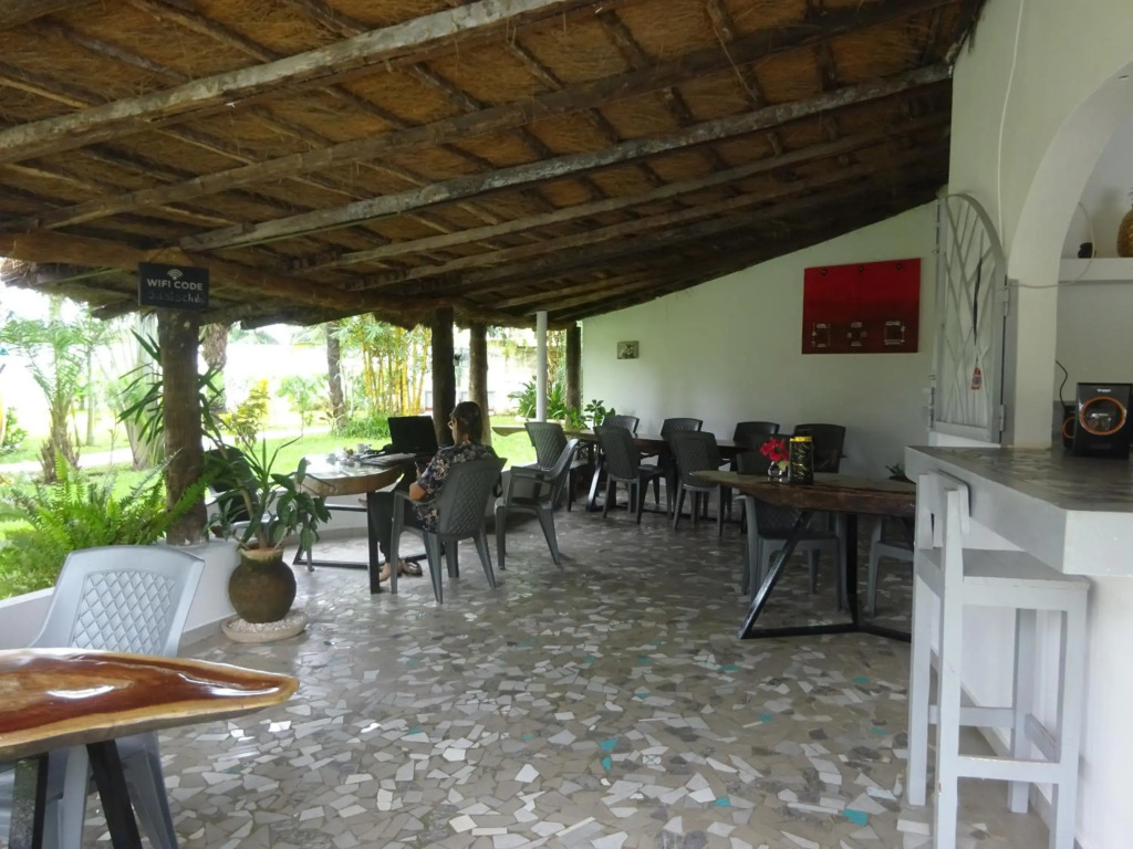Oasis club