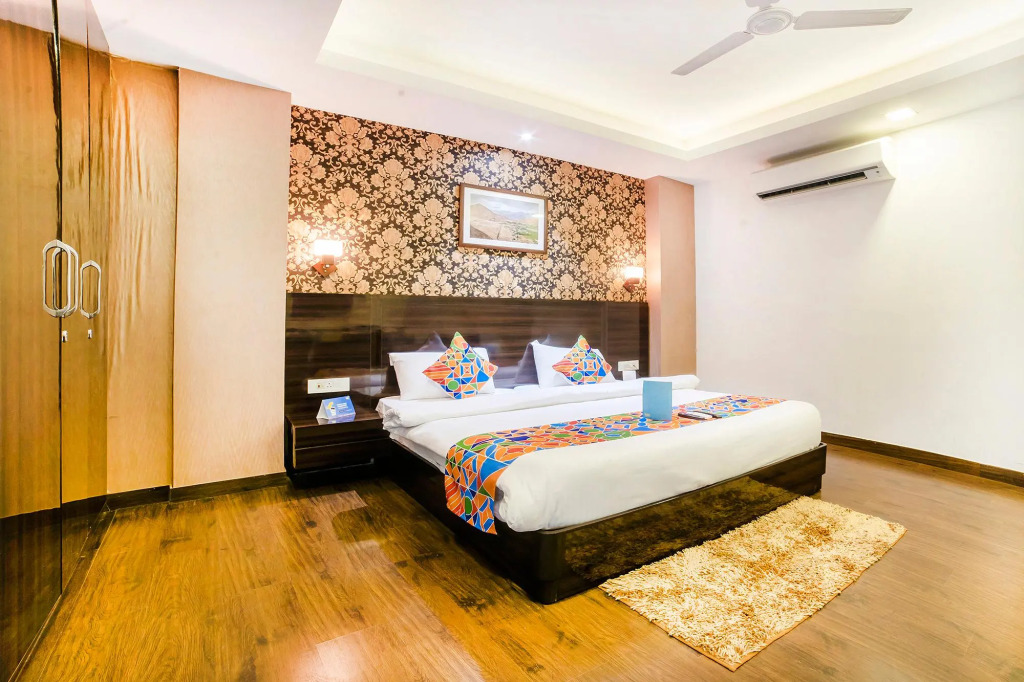 FabHotel Galaxy - Nr Patel Nagar Metro