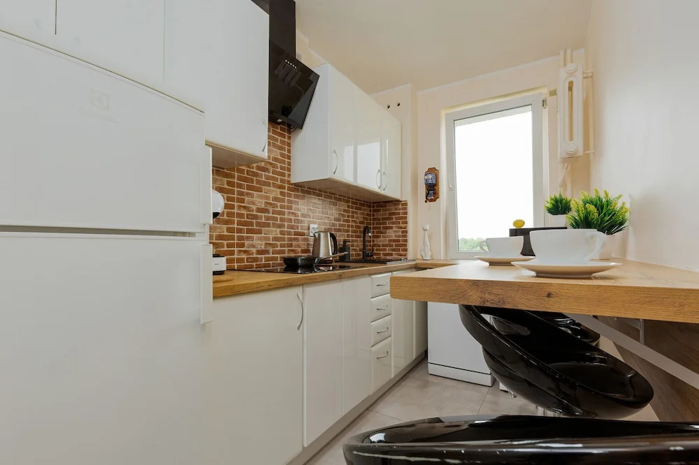 Apartment With Three Bedrooms by Renters