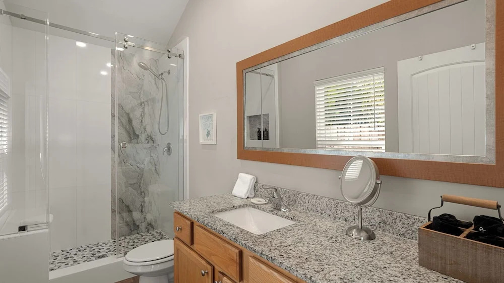 Ocean Oasis by Avantstay Block to Beach West Pcb, Pet-friendly