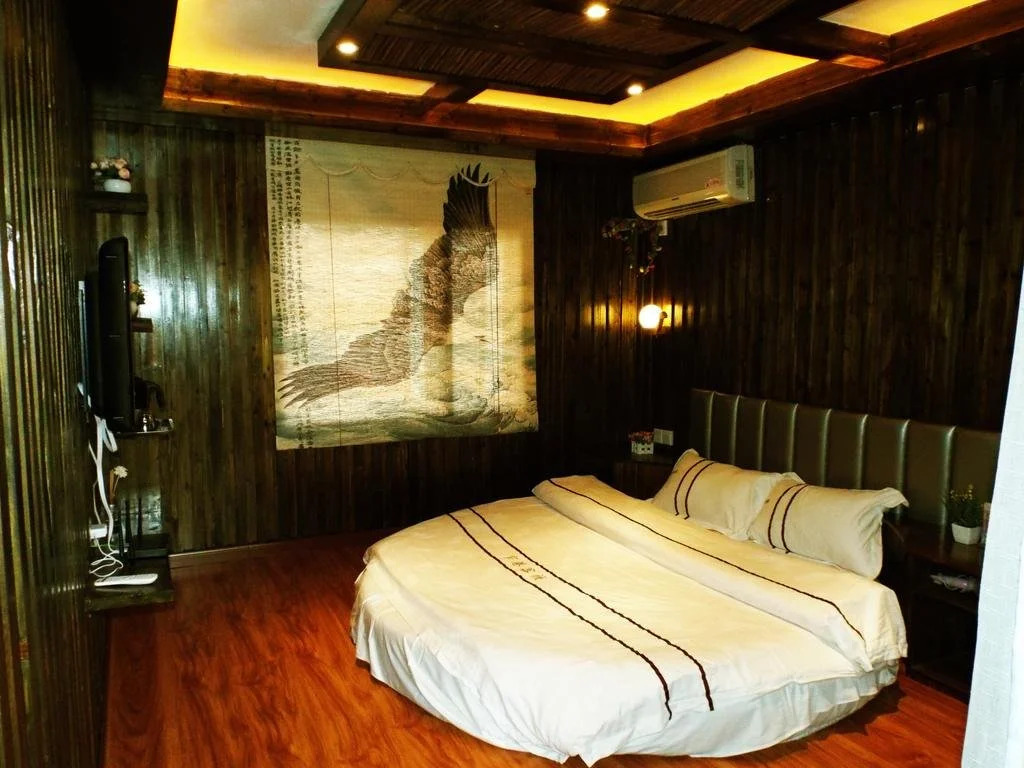 Narrow Alley Hostel