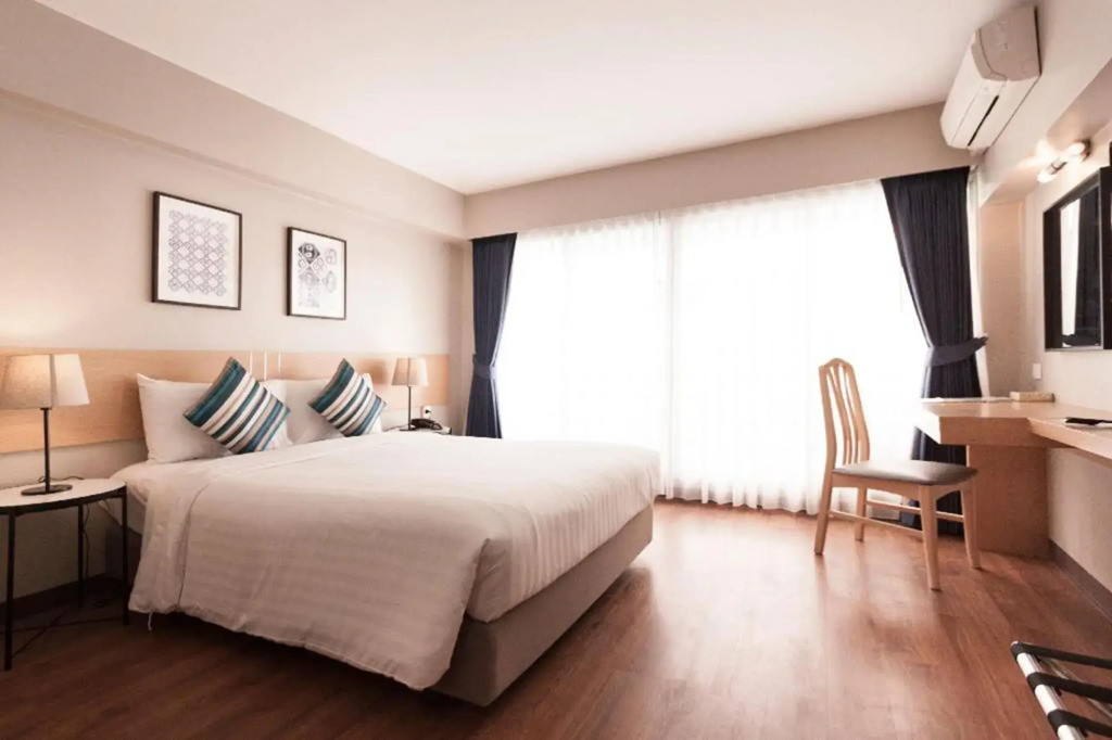 Samran Place Hotel