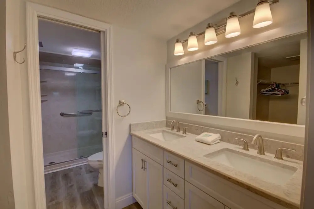 427 El Matador 2 Bedroom Condo by RedAwning