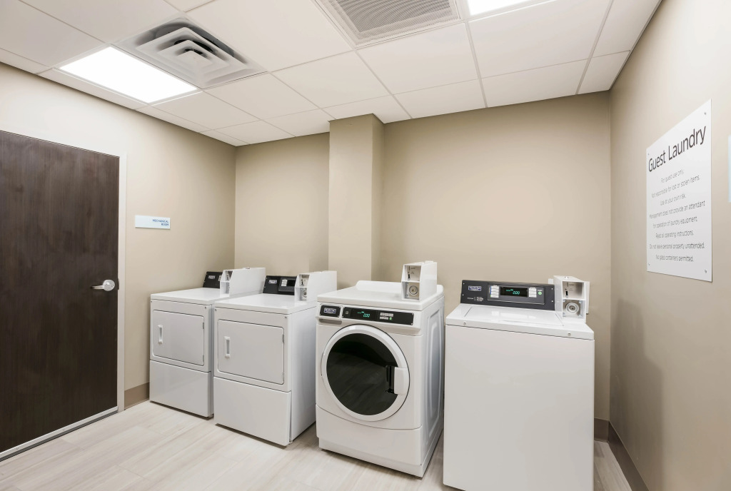Holiday Inn Express & Suites Jacksonville - Town Center by IHG