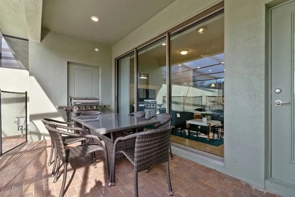 Solterra 5BR Townhome w Splash Pool