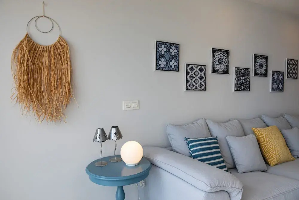 Sea View Apartment 2 Min Walk From the Beach
