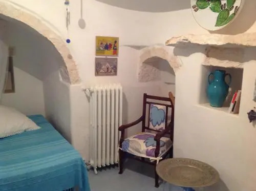 Trullo speciale vicino al mare