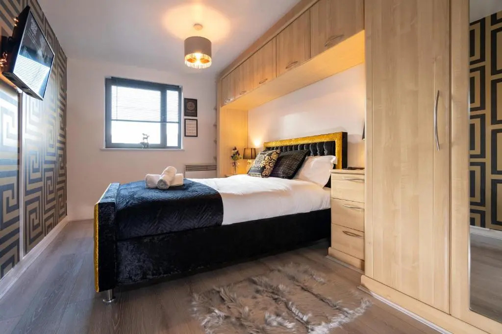 CALIBER STAYS Apartments & Homes - The Medusa Suite - 2 Bedroom Apartment - City Centre - FREE NETFLIX