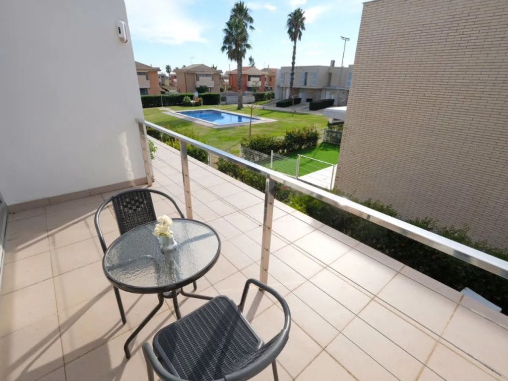 House Estrella Lampolla