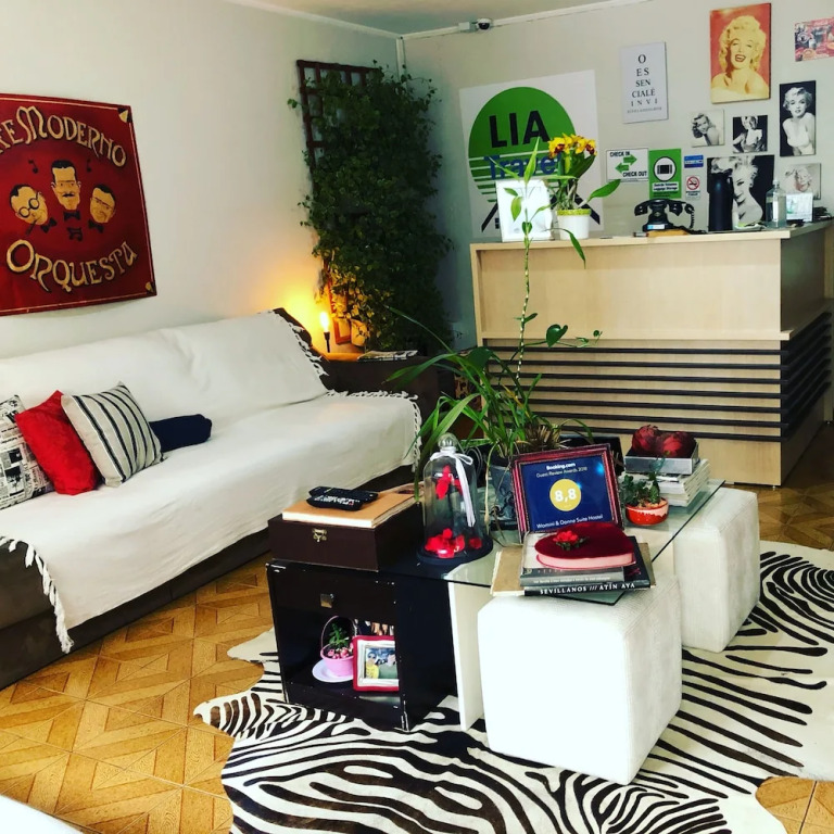 LIA Travel Inn