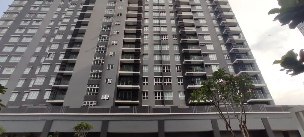 Bukit Rimau Instagrammable 2 Bedroom Apartment With Pool View up to 5 PAX