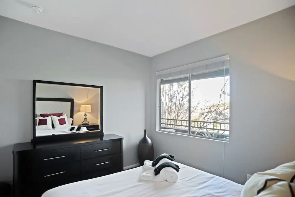 The Luxe Suites of Oceanside with Pool & Gym
