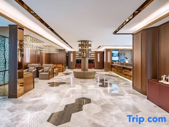yilong Hotel (Beijing  National Library Subway Station)