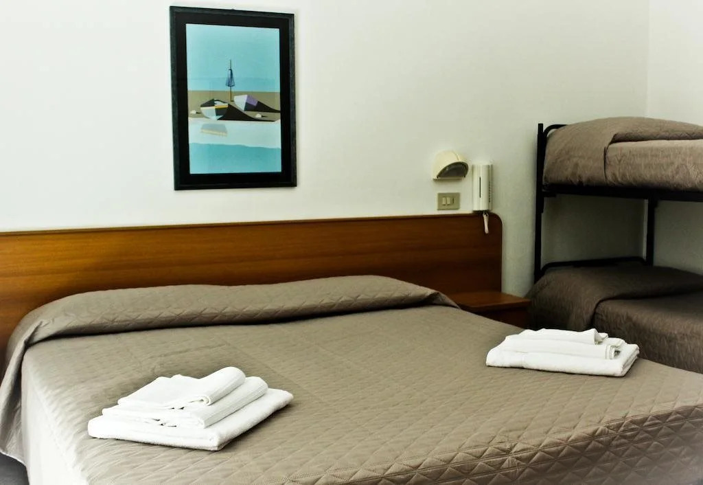Hotel Leda