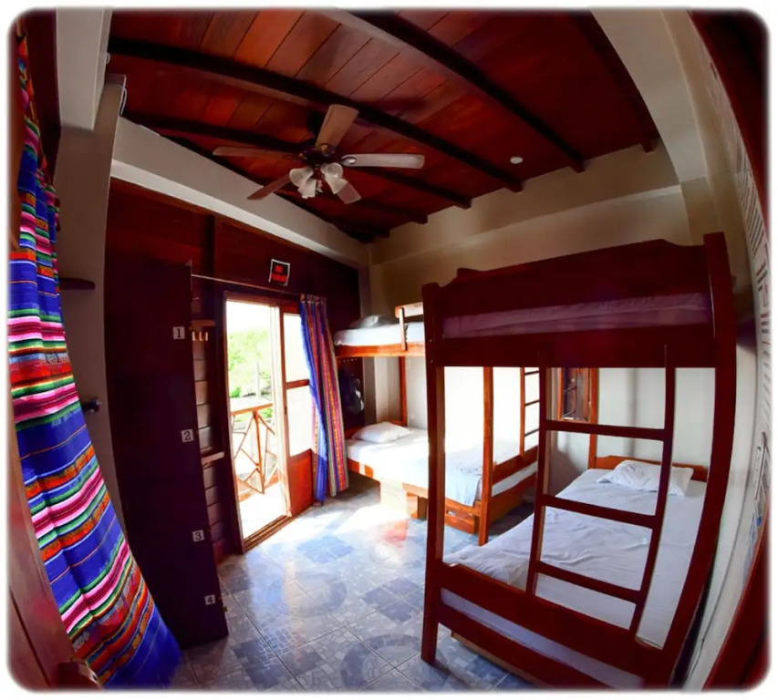 Esperanto Bed & Breakfast Surf Hostel