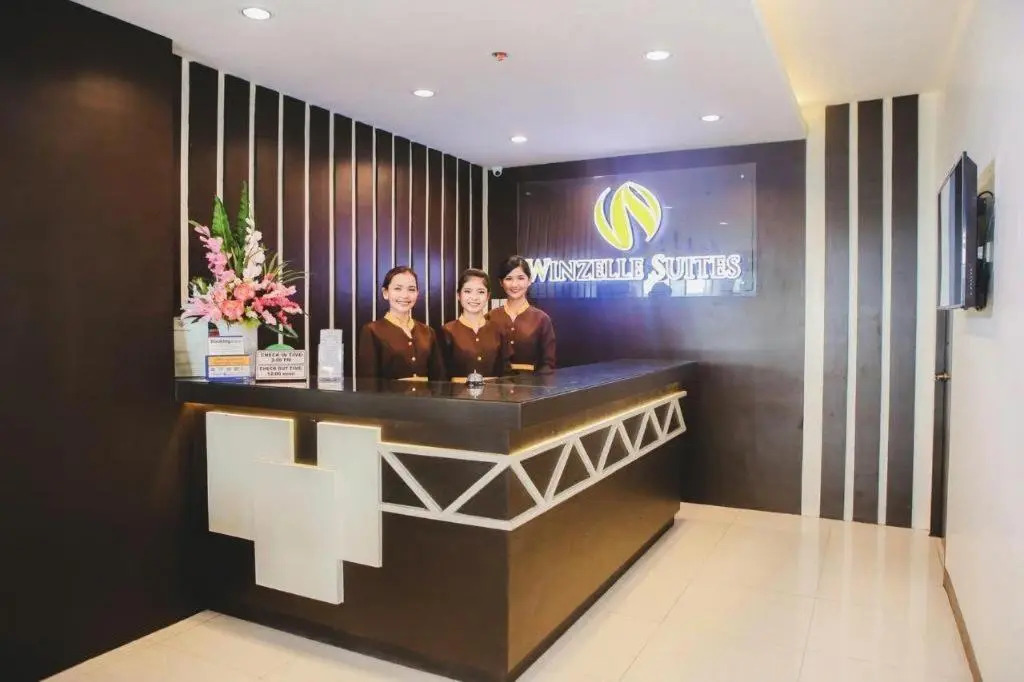 Grand Astoria Hotel