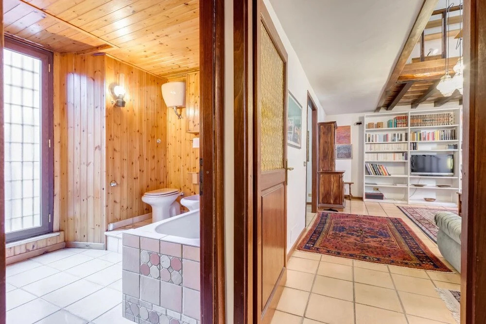 Large and Comfortable 6 Guests Flat in Trastevere