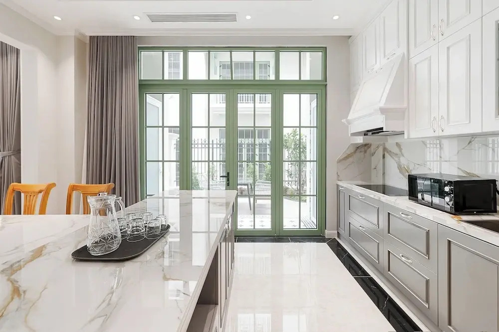 We Young Apartments by HOFs - Fireworks & Ocean view