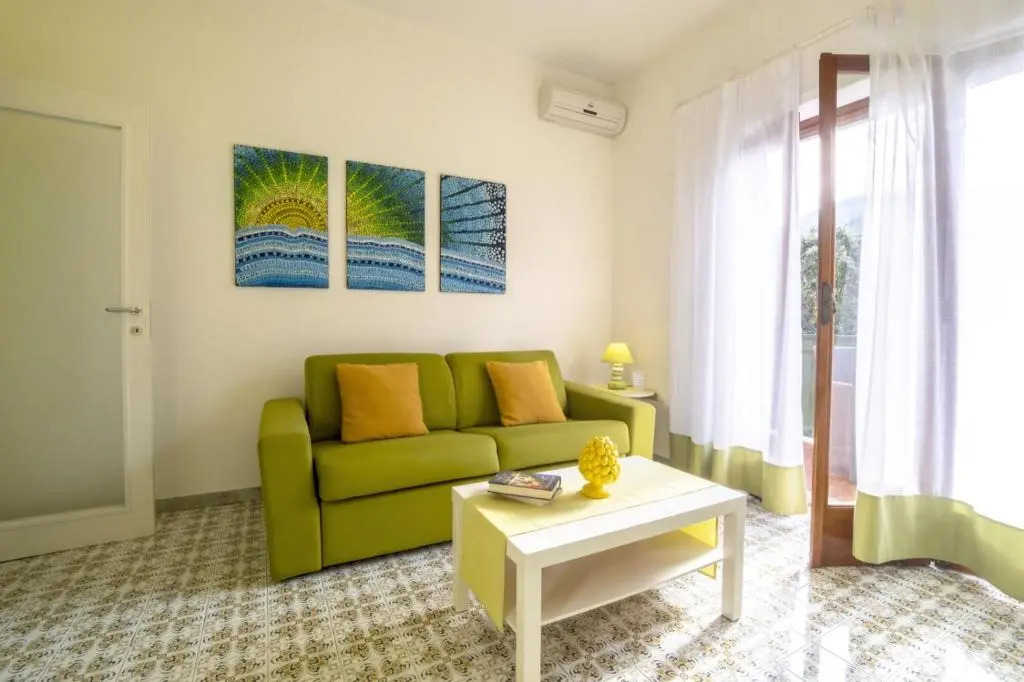 Sunny Flat