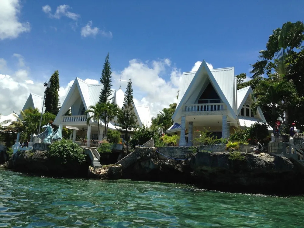 El Paradiso Resort
